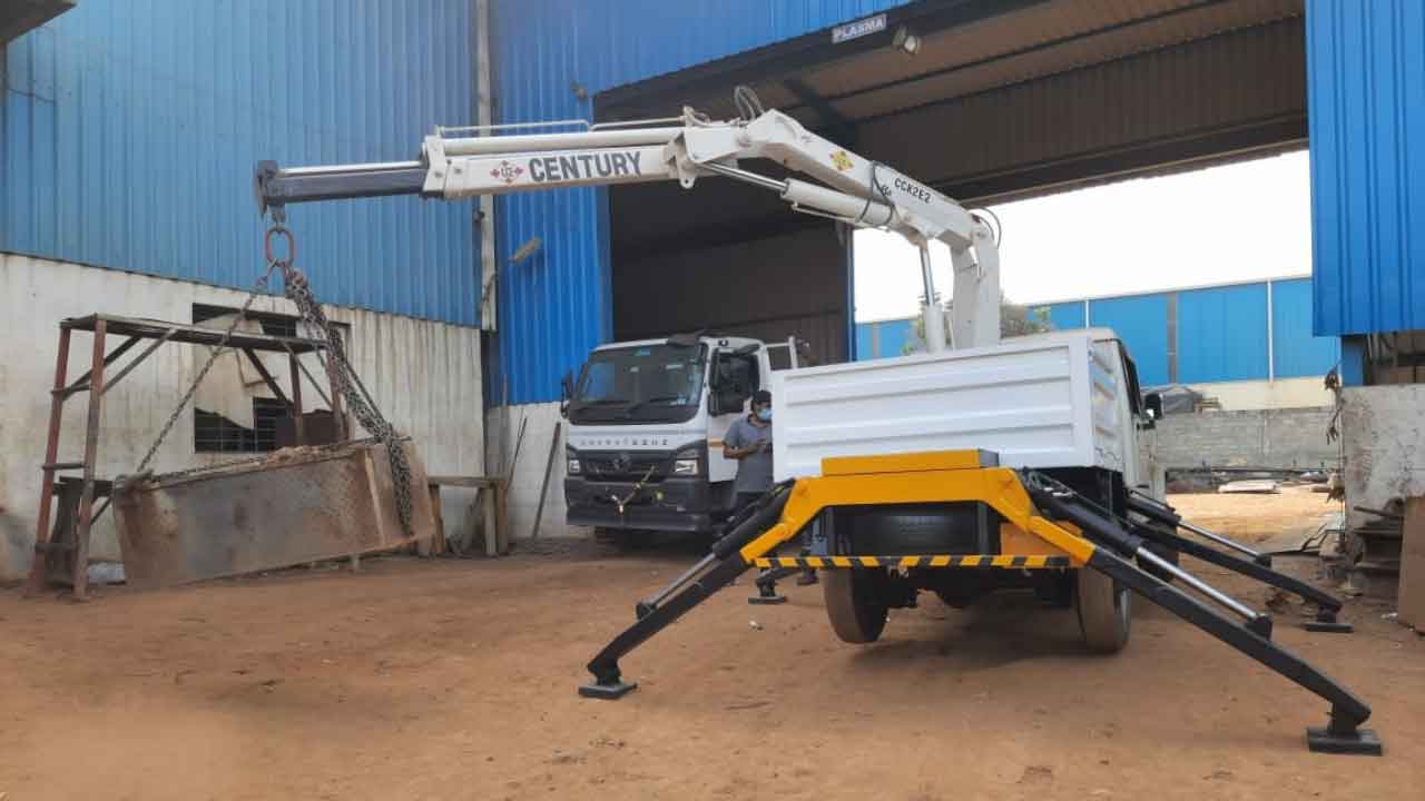 material handling crane- century crane
